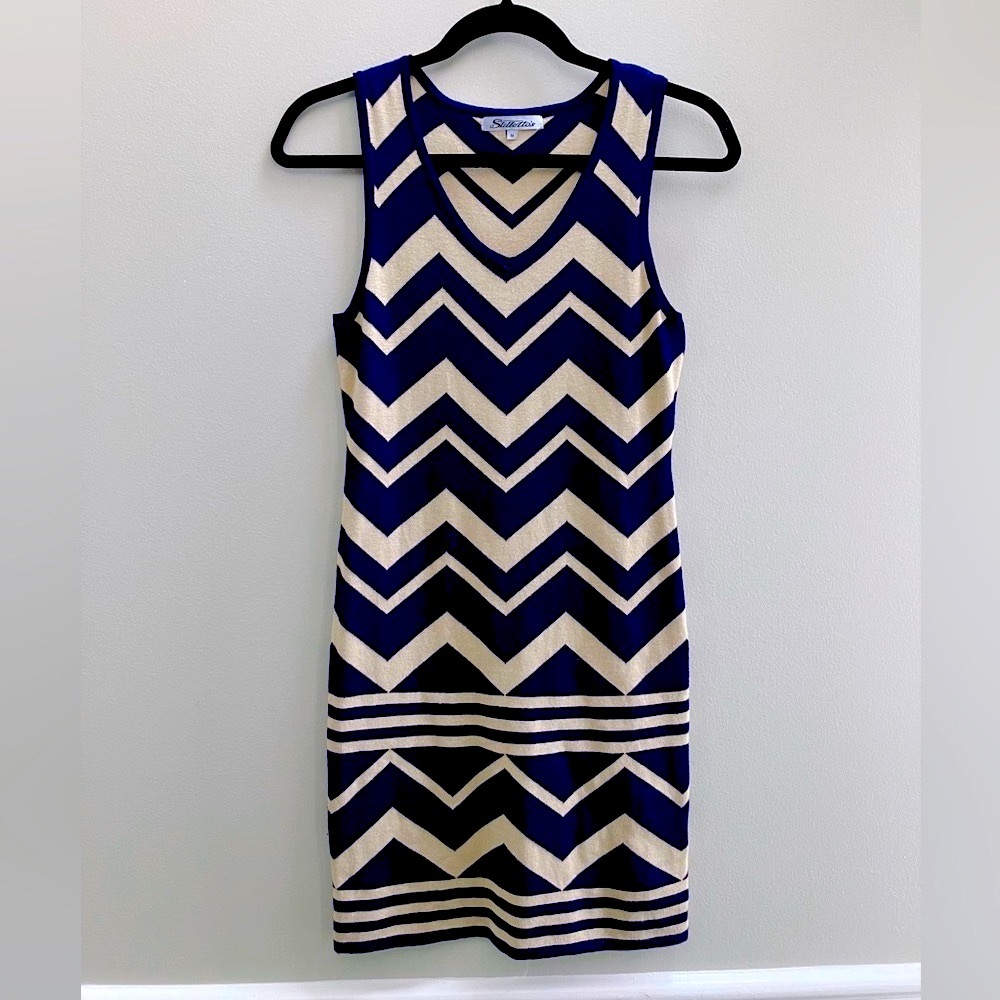 Stiletto's Sleeveless Chevron Pattern Knit Dress Women's Size M Navy Cream